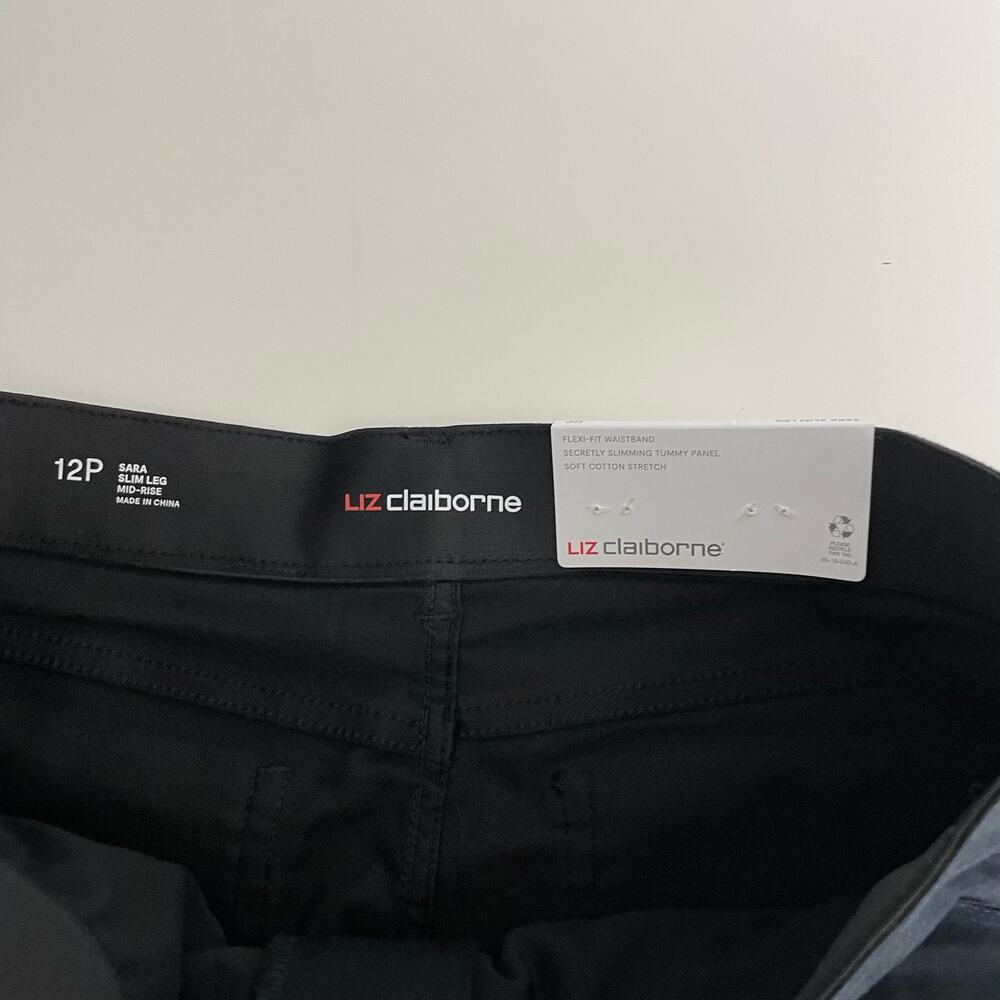 Liz Claiborne Slim Leg Mid Rise Black Pants Size 12 Petite - Picture 7 of 9